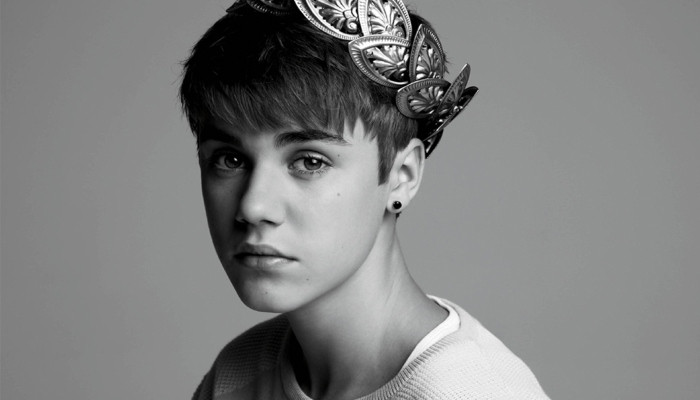 Justin Bieber looks back at his younger self during starting point in ...