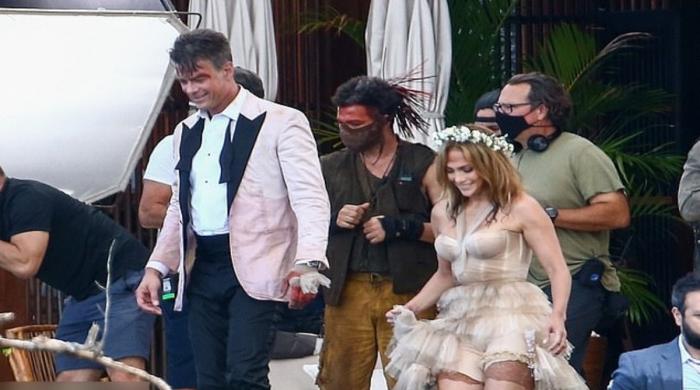 Jennifer Lopez Josh Duhamel Spotted Filming Disastrous Wedding Shot For ‘shotgun Wedding 