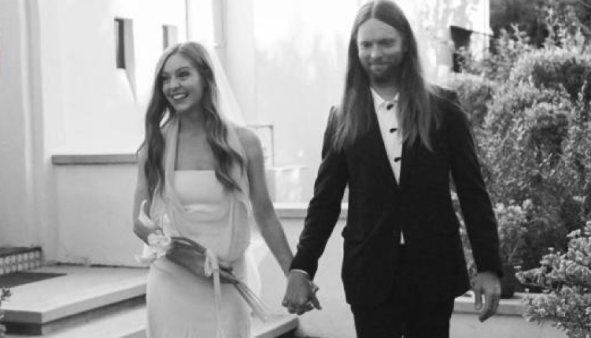James Valentine, Maroon 5 Guitarist ‘ELOPEmarries’ Fiancée Alexis