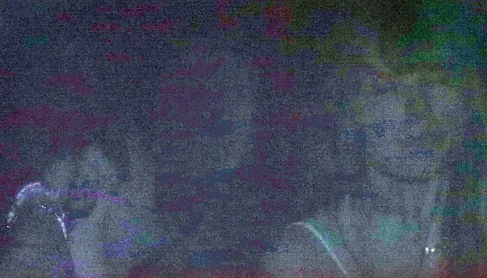 he reported pair was en route to Taylors residence.